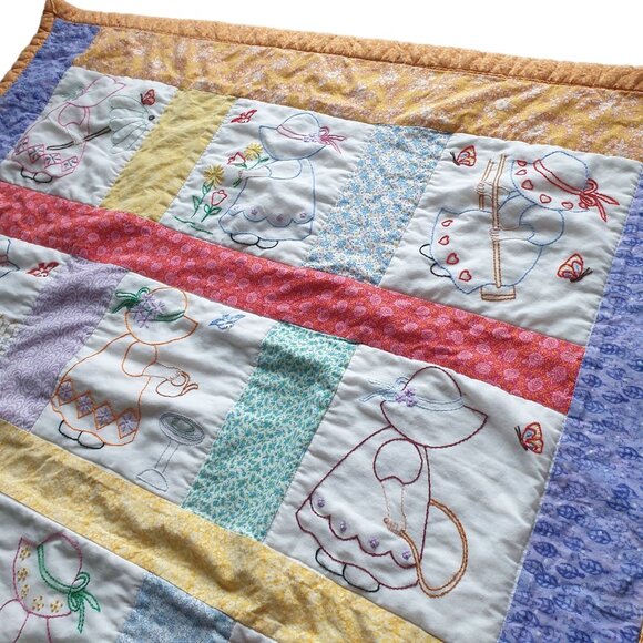 Handmade Vintage Baby Quilt Embroidered Sunbonnet Sue Design 38x46 Inches Multic - Picture 3 of 5